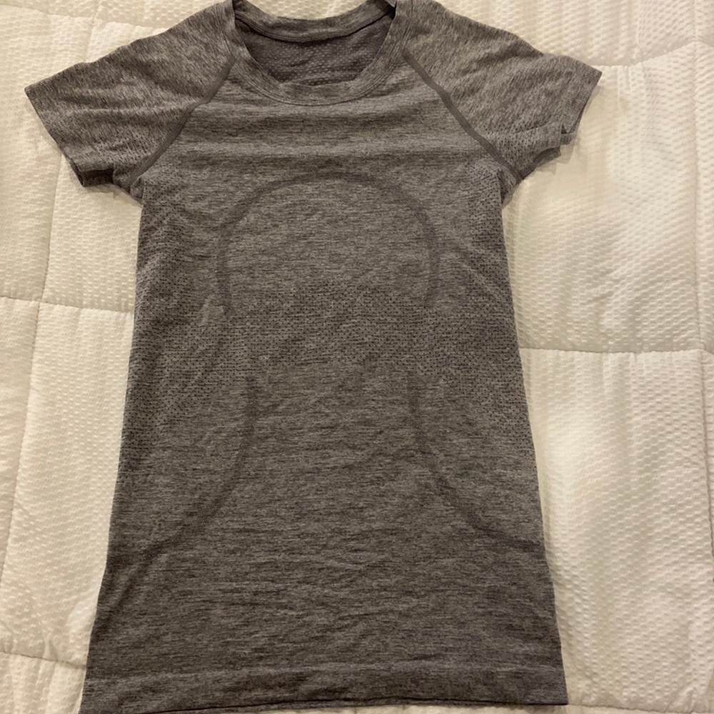 Lulu swiftly tech size 4